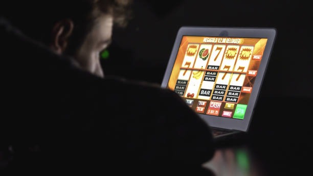 keluaran california platform interface showing sportsbook, live dealer, slots, and esports sections