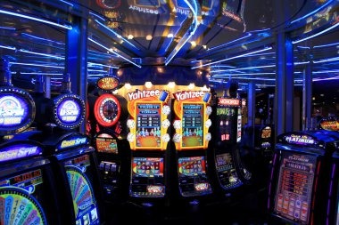 keluaran california slot games interface showing game selection and bet controls